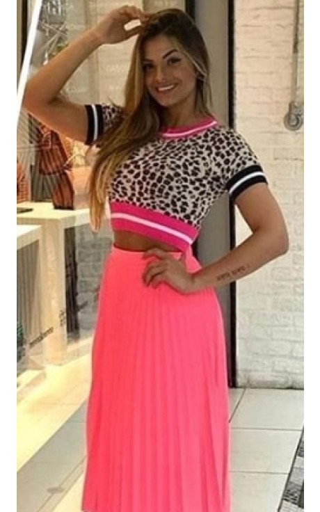Saia plissada rosa deals neon