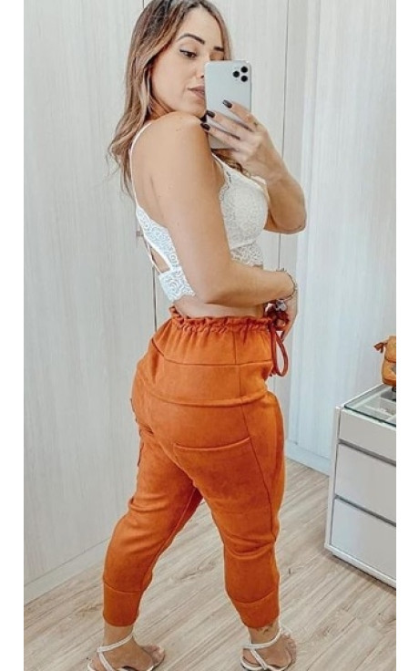 calça jogger camurça